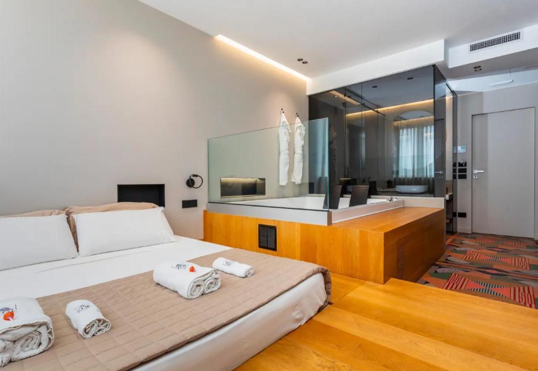 Zoe Luxury * Catania